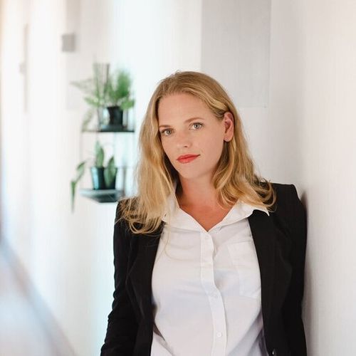 Eva Crouwel - Hidden Road