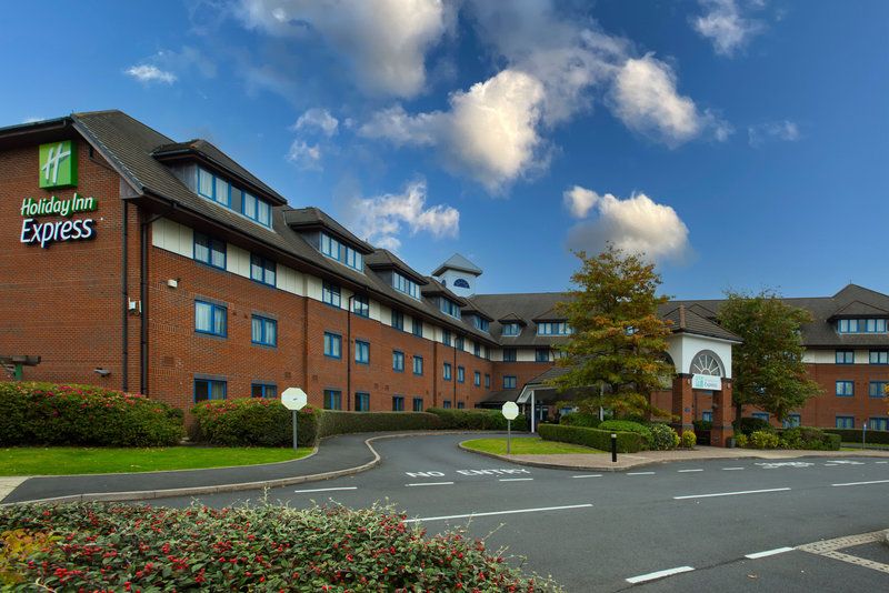 Holiday Inn Express - NEC