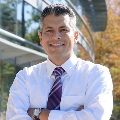 Speaker profile image for Eliecer Viamontes