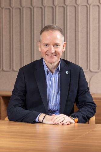 Speaker profile image for Geoff Holmes