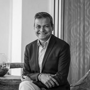 Lalit Agarwal - V-Mart