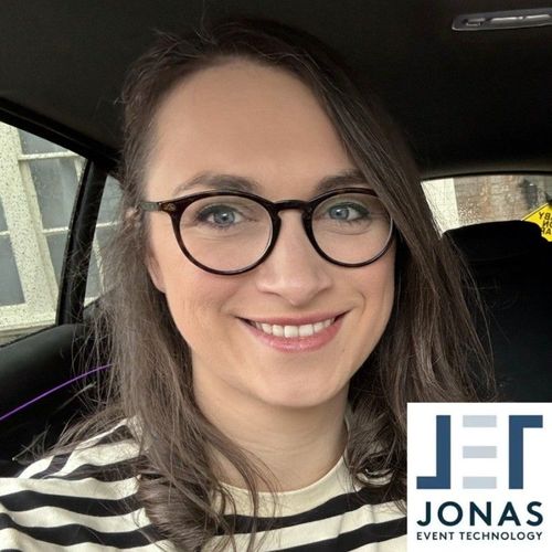 Smarter Registration: How Embedded Forms Improve Conversions, Data & User Experience