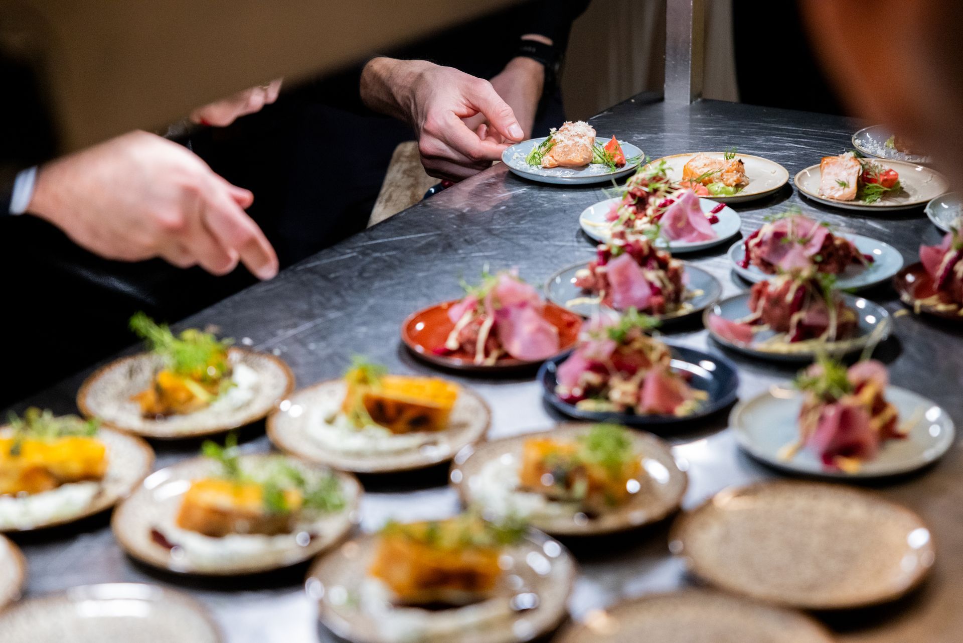 Drinks & Canap&eacute;s
