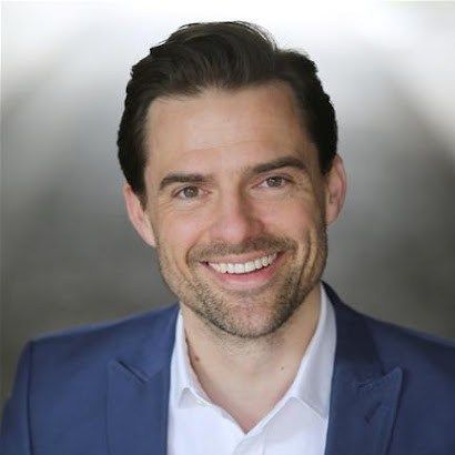 Richard Cambridge headshot