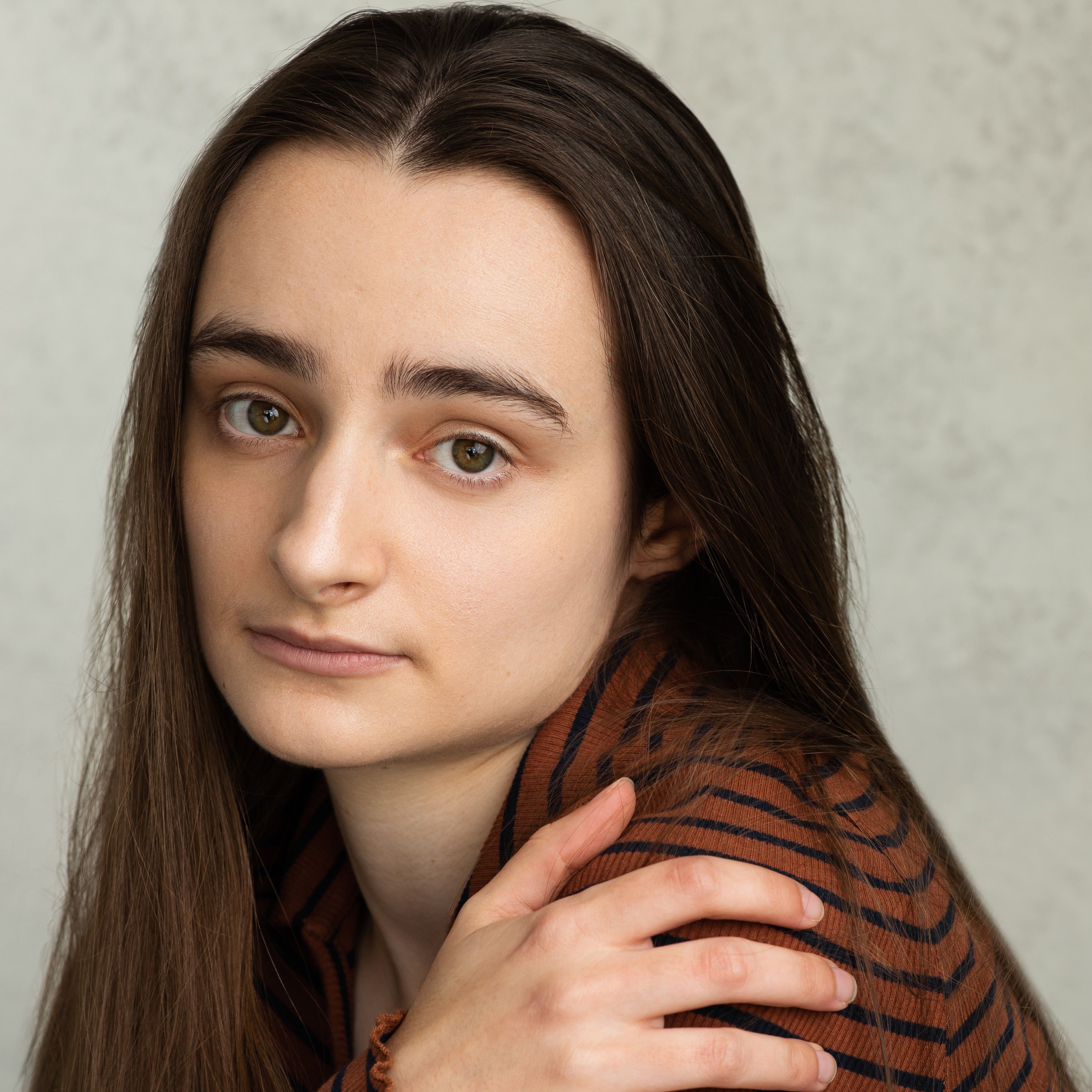 Poppy Byers headshot