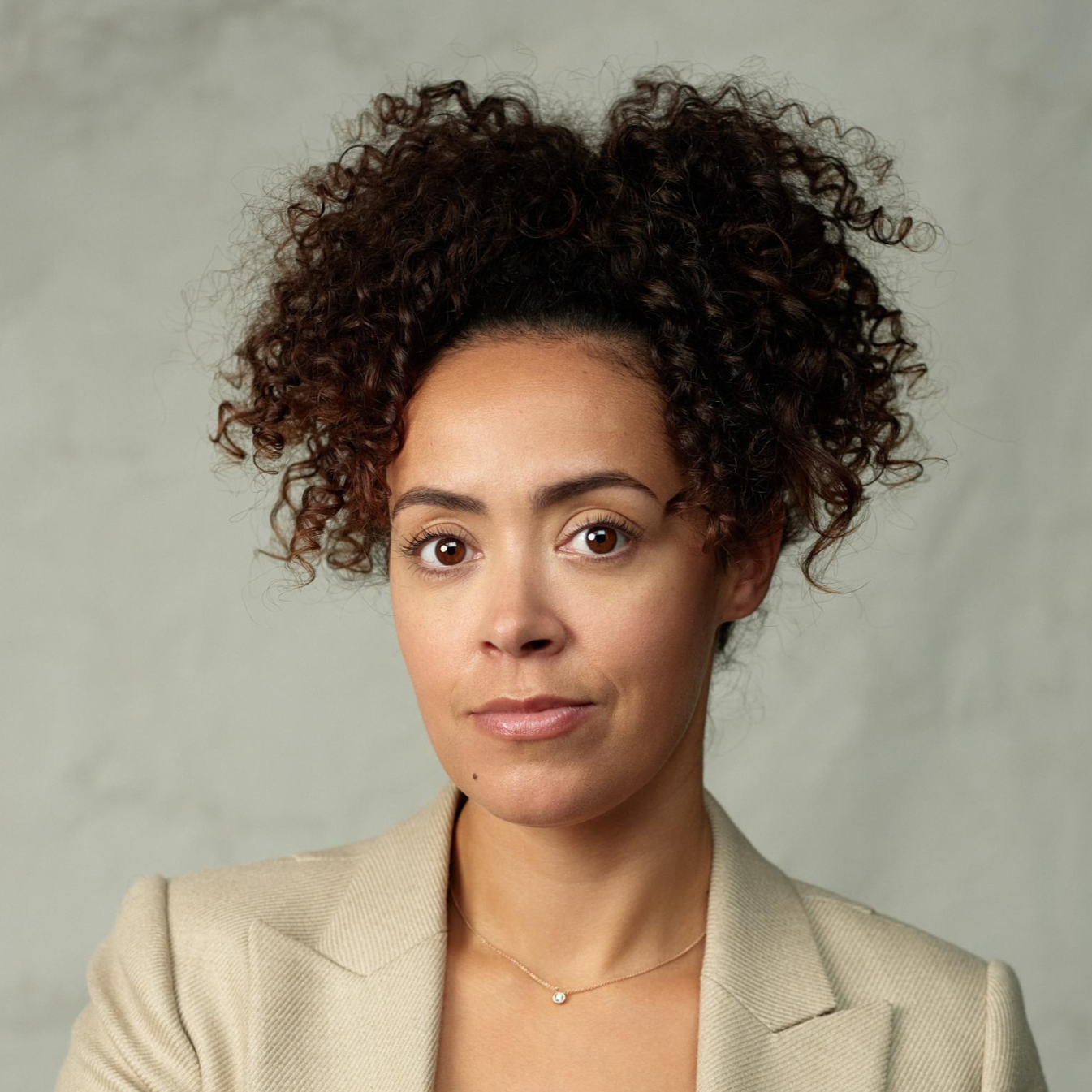 Leah Hackett headshot