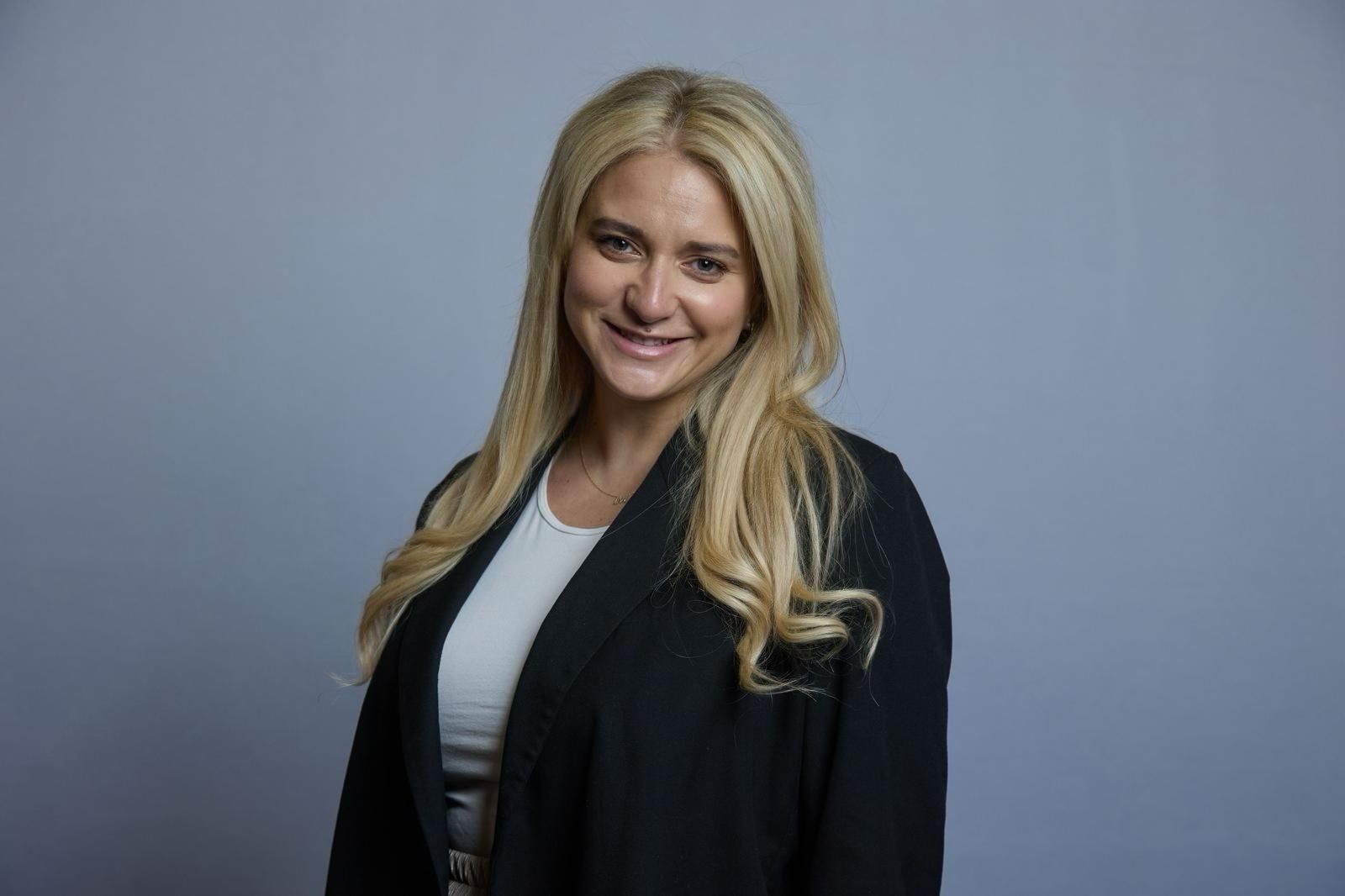 Carrie Paradas