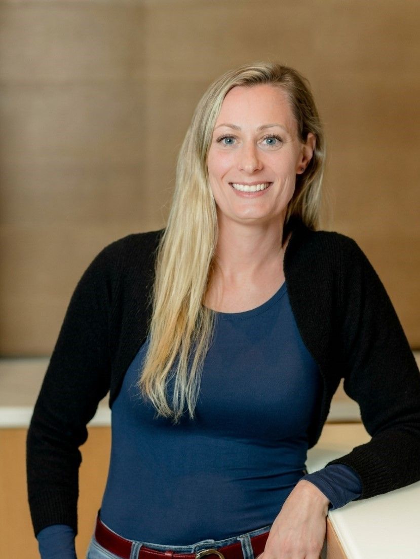 Laura Thompson-Villarino