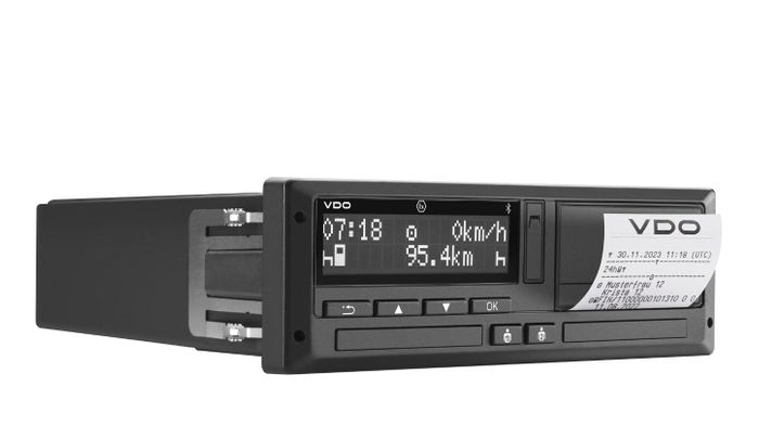 Deadline looms for second-generation smart tachograph retrofitting