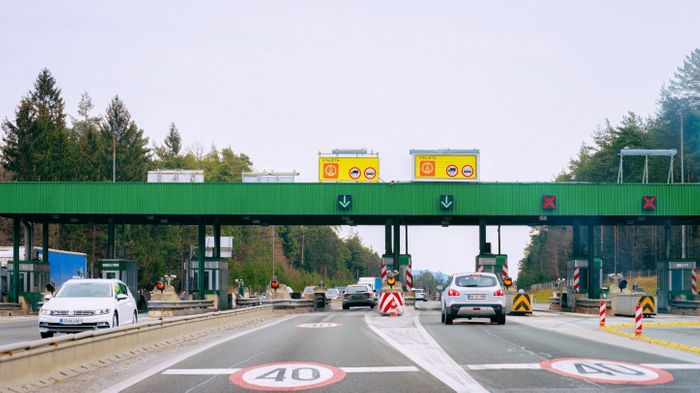 DARS and Q-Free deploy roadside units in Slovenia
