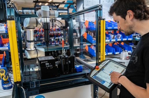 SIMPLICITY MEETS FLEXIBILITY IN A NEW AUTOMATED SCREWDRIVING SOLUTION