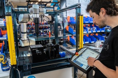 SIMPLICITY MEETS FLEXIBILITY IN A NEW AUTOMATED SCREWDRIVING SOLUTION