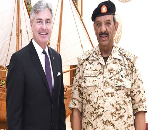 Bahrain’s Commander-in-Chief Receives US Secretary of Navy
