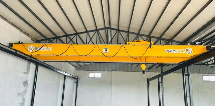 OVERHEAD CRANES