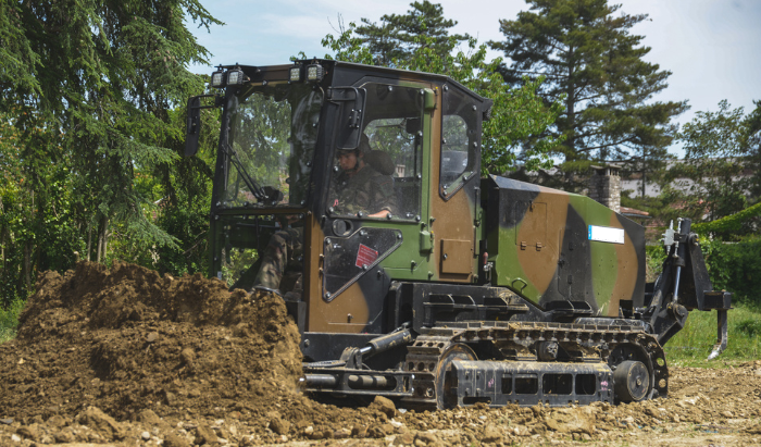 TNA - Airdroppable bulldozer