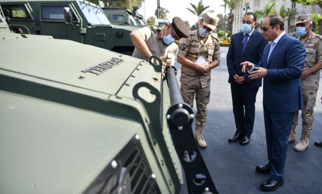 Sisi inspects armored vehicles developed in Egyptian army’s factories