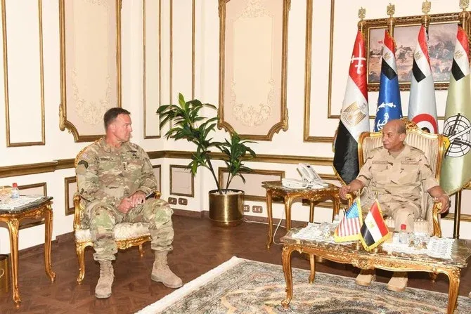 Egyptian defense minister, US commander discuss military ties
