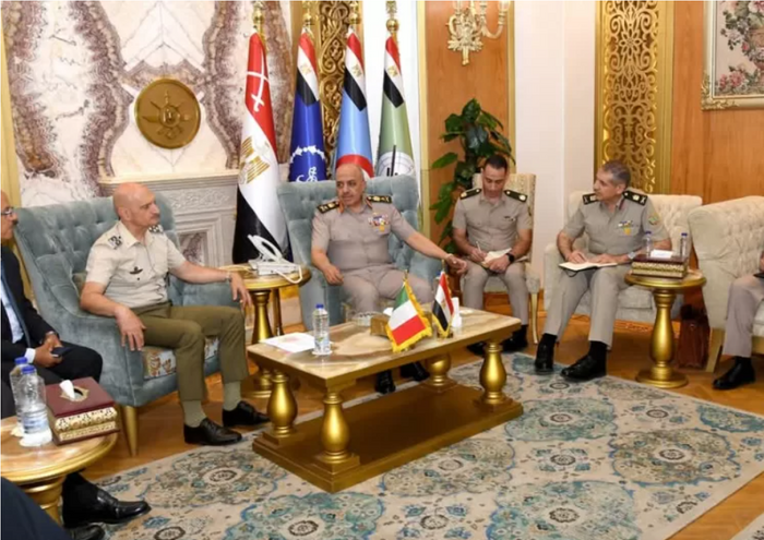 Chief of Staff of the Egyptian Armed Forces Meets with Chief of the Italian Defence Staff