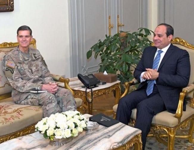 Egyptian President Hails Military Cooperation with US