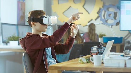 VR in the Classroom: A Foundation in Educational Pedagogy