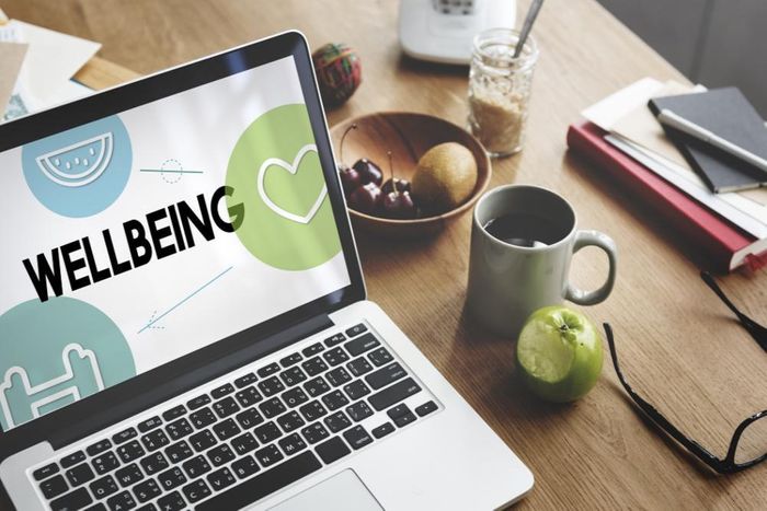 Promoting Digital Wellbeing by Encouraging Positive Online Behaviour