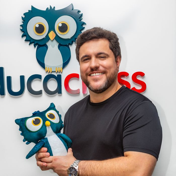 Educacross lança programa voltado às escolas públicas na Bett Educar 2023