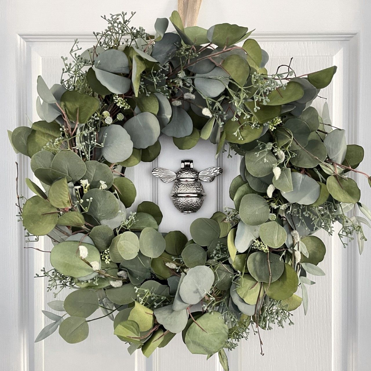 When the Bees Come a-Knockin’ – All About Door Knockers