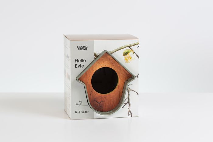 Evie - 100% recycled feeder for wild birds