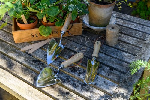 New RHS-endorsed planting tools from Burgon & Ball