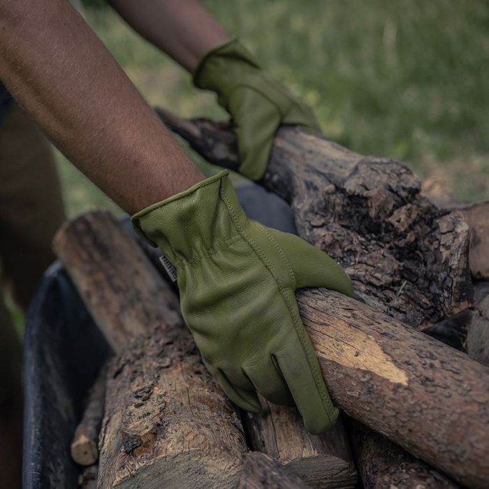 Gardening gloves