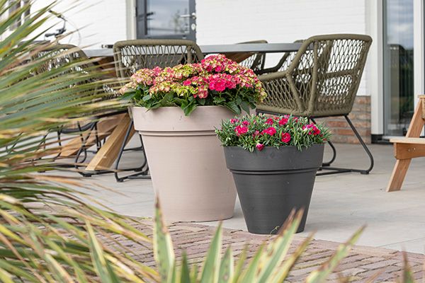 Outdoor pots - Ecostone