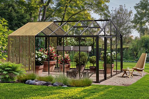Aluminium greenhouse Classic Premium with Accoya design elements