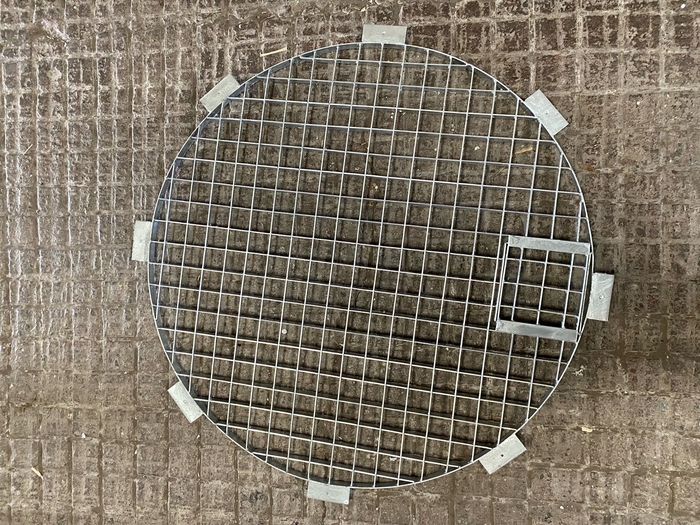 RESERVOIRS AND GALVENISED STEEL GRIDS