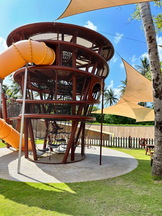 Playground shade set