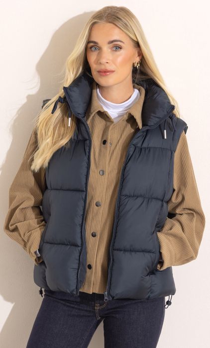 AW25