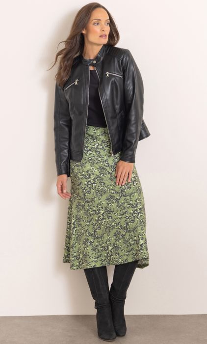 AW25