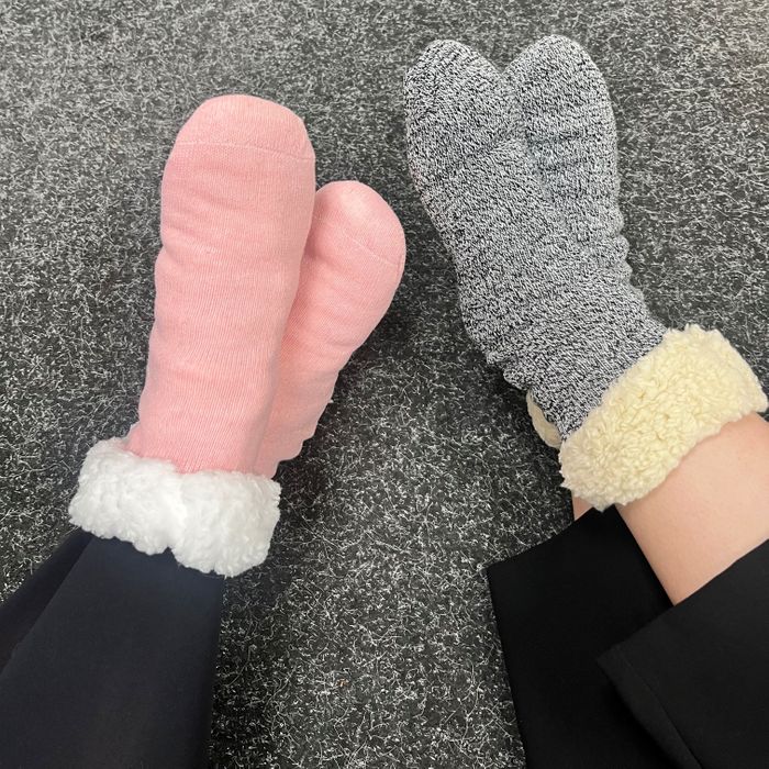 C7557/58/83  Cosy Socks