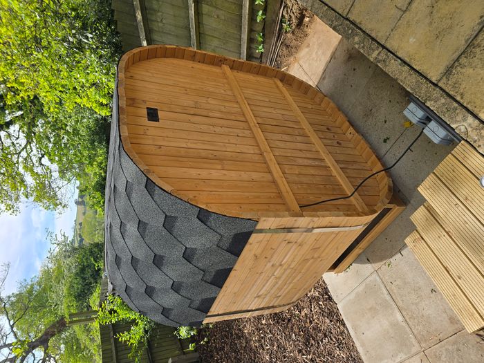 Outdoor Oval Barrel Sauna – Hybrid Infrared & Traditional Heating (1842 x 1200 x 1945 mm