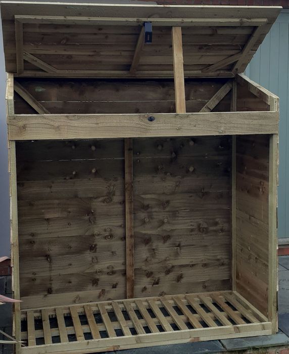 Extra Large Log Store with Kindling Shelf