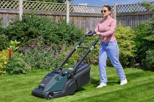 Hayter Hawk 36cm Push Lawnmower 60V kit