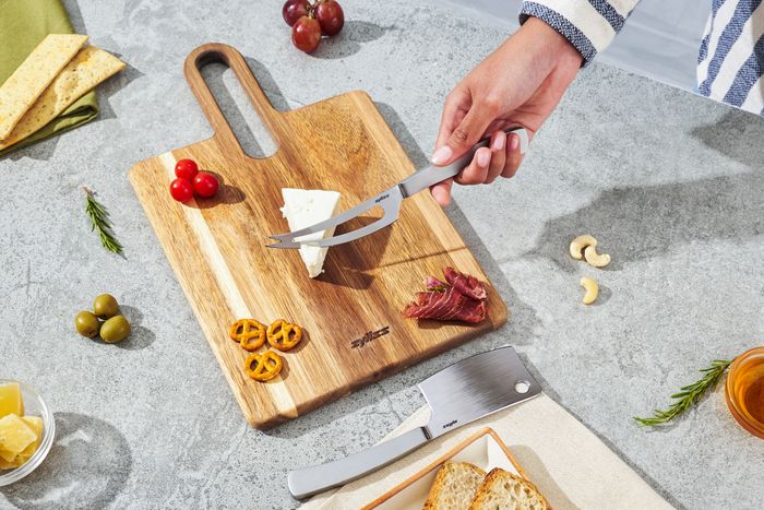 3 Piece Signature Cheese Knives & Serving Board Set