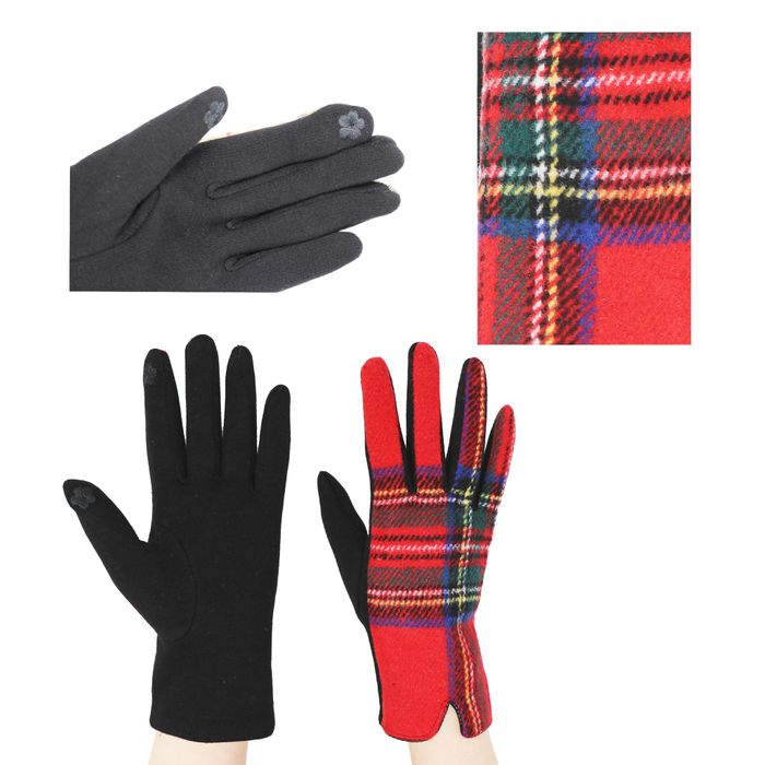 Traditional tartan gloves