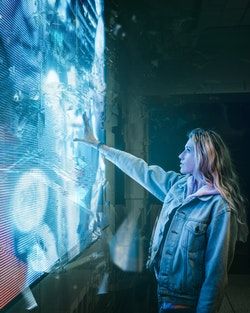 Nature-Verse: A Discussion on the Collide of Digital and Conscious Fashion 