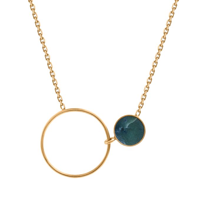 Necklace with circle and green stone nephrite gold