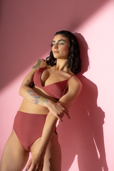 Guava Crop Top Rash Guard / High Waist Bottom / Triangle Top