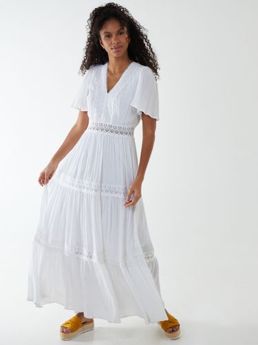 Angel Sleeve Lace Tiered Maxi Dress