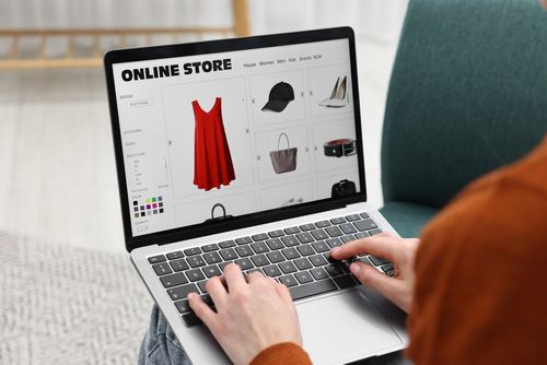 Chatbots and Virtual Stylists: Fashion’s New Customer Support Tech