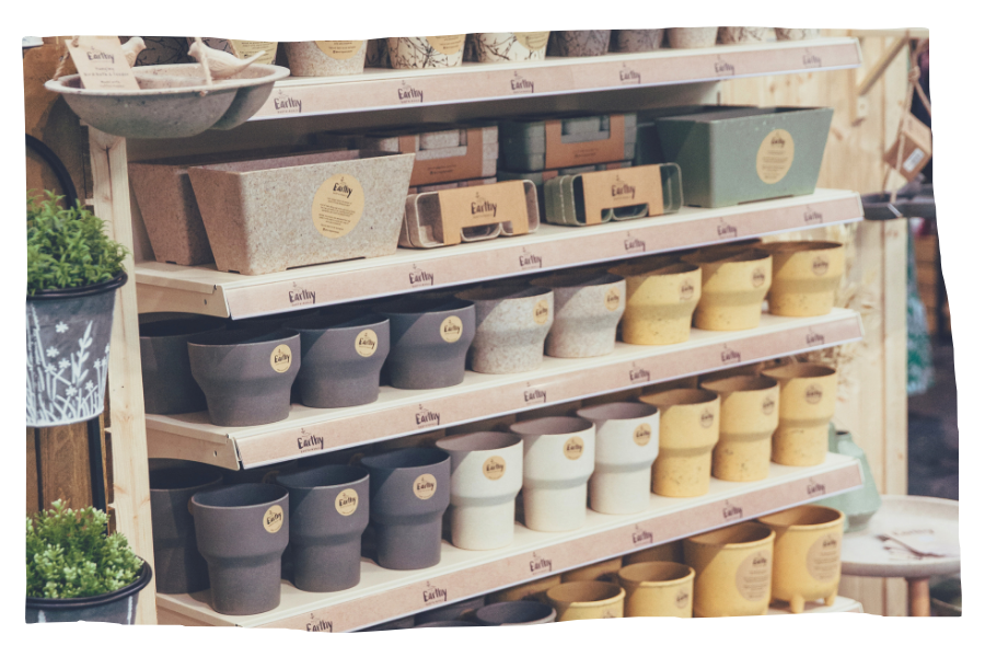 Planters, plant pots and garden furniture 