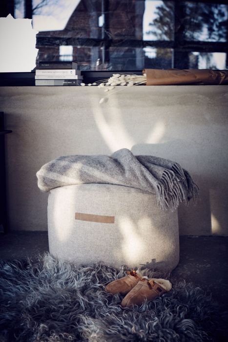 HANNA WOOL POUFFE