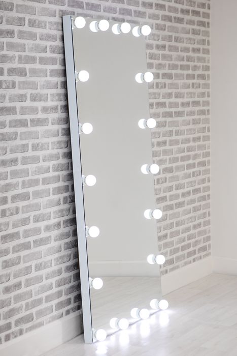 Hollywood Mirror Floor (HOL-801)